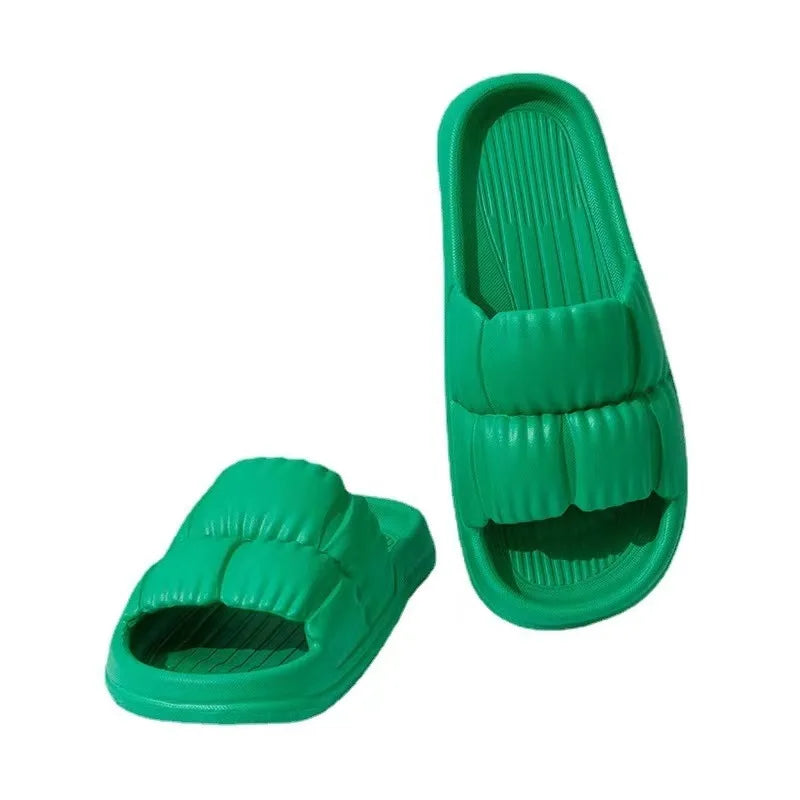 2024 Muži Ženy Měkká podrážka Cloud Pantofle Silná platforma Vnitřní Venkovní plážové sandály Letní EVA Žabky proti skluzu