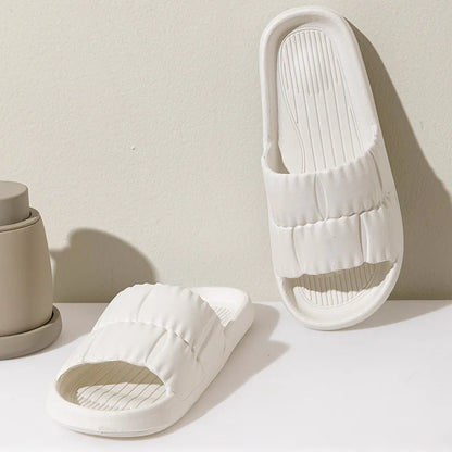 2024 Muži Ženy Měkká podrážka Cloud Pantofle Silná platforma Vnitřní Venkovní plážové sandály Letní EVA Žabky proti skluzu