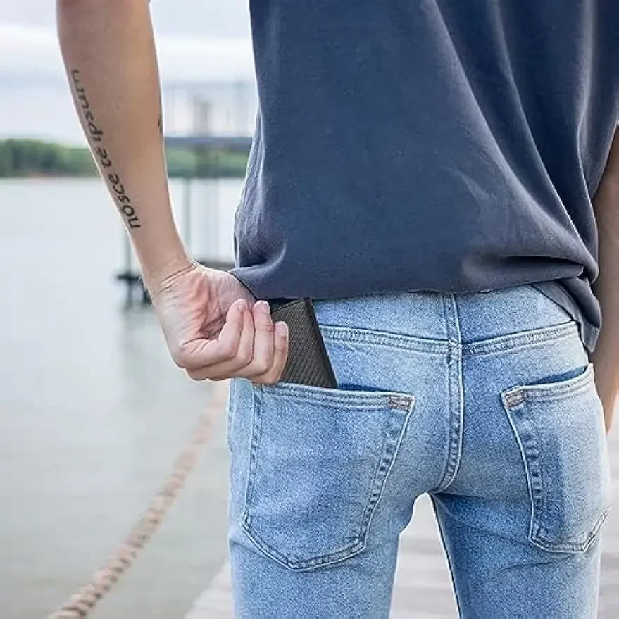 Peněženka s držákem na kreditní kartu z uhlíkových vláken Muži Rfid Smart Metal Tenká Tenká Vyskakovací Minimalistická peněženka Malá černá Peněženka Kovová peněženka