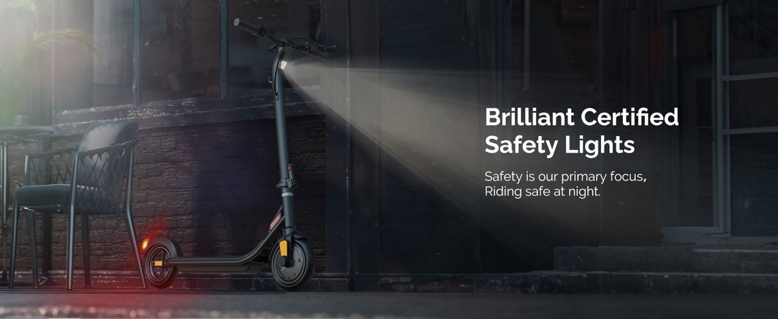 Elektrická koloběžka Atomi E20, 8,5 palce, vzduchové pneumatiky, motor 250 W (max. výkon 500 W), baterie 36 V 7,5 Ah, dojezd 30 km, dvojitá brzda, 120 kg