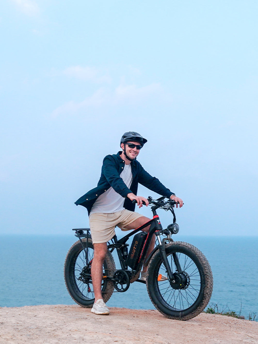 Elektrokolo DUOTTS S26 750W*2 motory 50km/h maximální rychlost 26*4,0 palce nafukovací tlusté pneumatiky 48V 19,2Ah LG baterie dojezd 120km Shimano 7 rychlostí maximální nosnost 150kg - černé