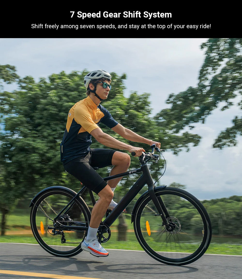 Elektrokolo DYU Stroll 1, motor 250 W, baterie 36 V 9 Ah, pneumatiky CST 700*38C, maximální rychlost 25 km/h, dojezd 100 km, dvojitá hydraulická kotoučová brzda, řazení Shimano 7 rychlostí, LED displej - stříbrné