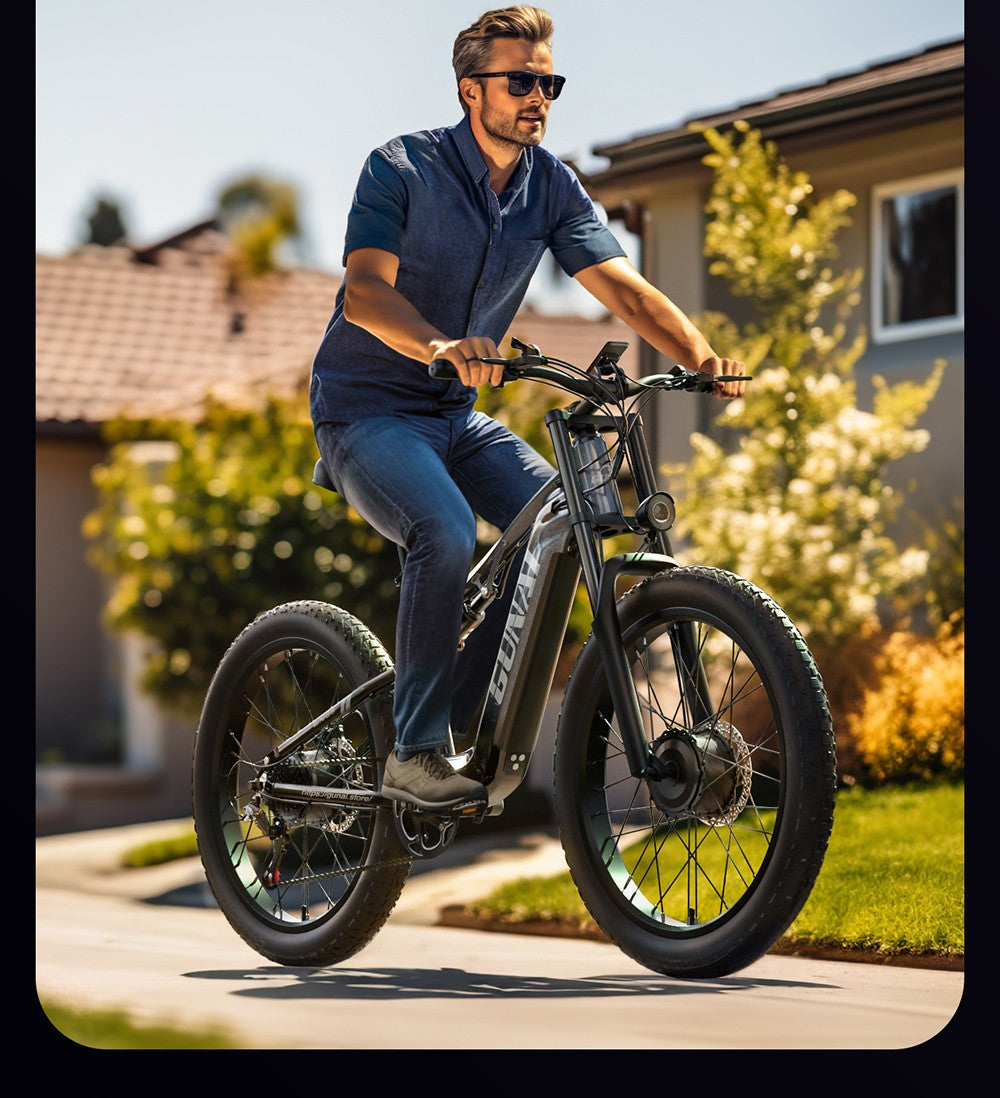 Elektrokolo GUNAI GN68, motor 2*1000, baterie 48 V 17,5 Ah, tlusté pneumatiky 26*3,0 palce, maximální rychlost 50 km/h, maximální dojezd 60 mil, řazení Shimano 7 rychlostí, mechanická kotoučová brzda