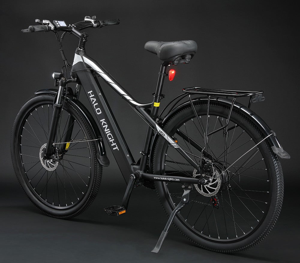 Elektrokolo Halo Knight H02, bezkartáčový motor 750 W, baterie 48 V 16 Ah, pneumatiky 29*2,1 palce, maximální rychlost 50 km/h, maximální dojezd 60 km, řazení Shimano 21 rychlostí, mechanická kotoučová brzda - černá