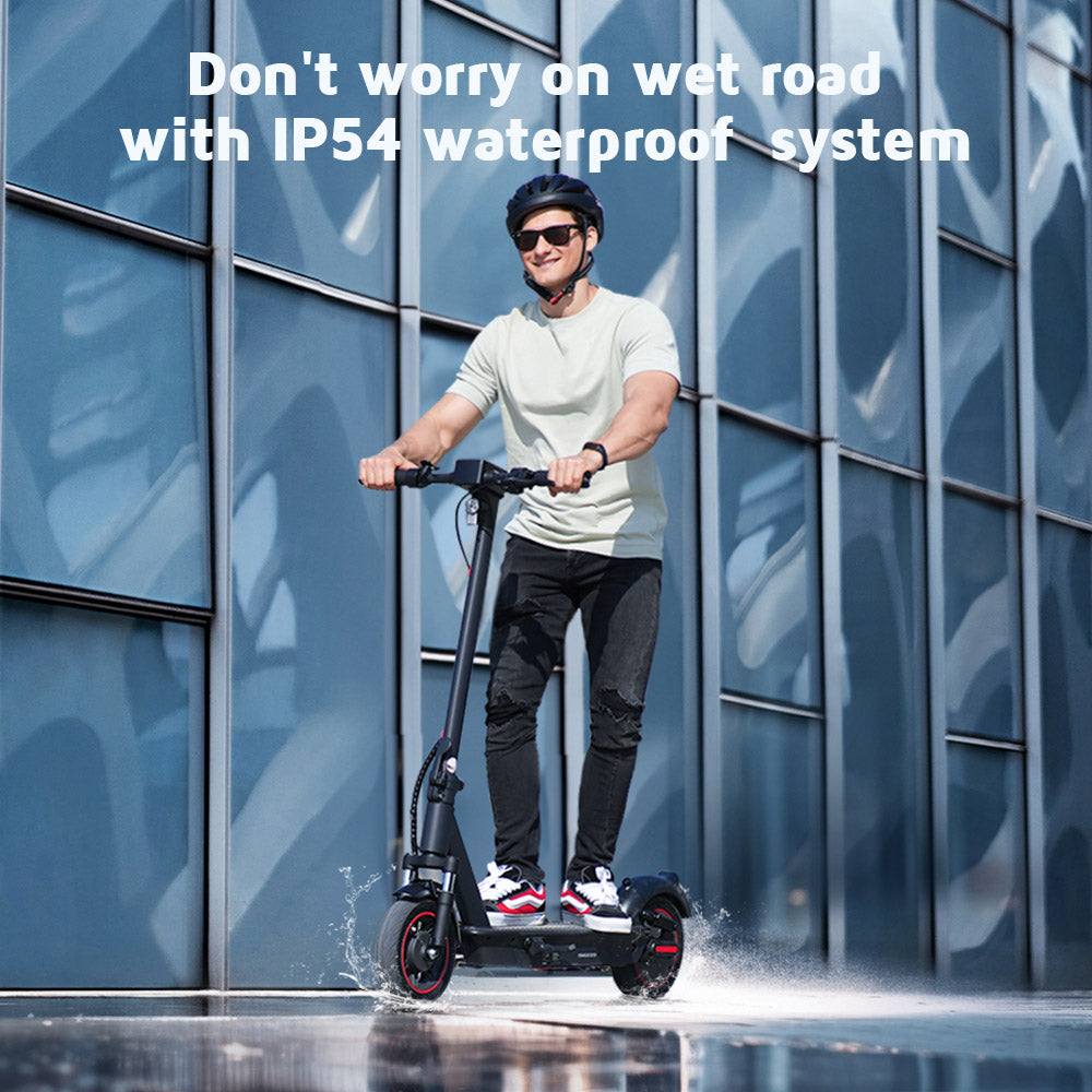 Elektrická koloběžka iScooter i10Max, motor 750 W, baterie 48 V 18 Ah, 10palcová pneumatika, maximální rychlost 45 km/h, dojezd 96 km, vodotěsnost IP54, přední a zadní odpružení, ovládání aplikací