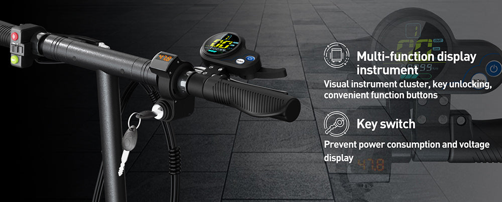 Elektrická koloběžka Joyor Y6-S se sedadlem, motor 500 W, baterie 48 V 18 Ah, pneumatiky 10 palců, maximální rychlost 25 km/h, dojezd 60 km, přední a zadní kotoučové brzdy, tlumič nárazů vpředu a hydraulický tlumič nárazů vzadu.