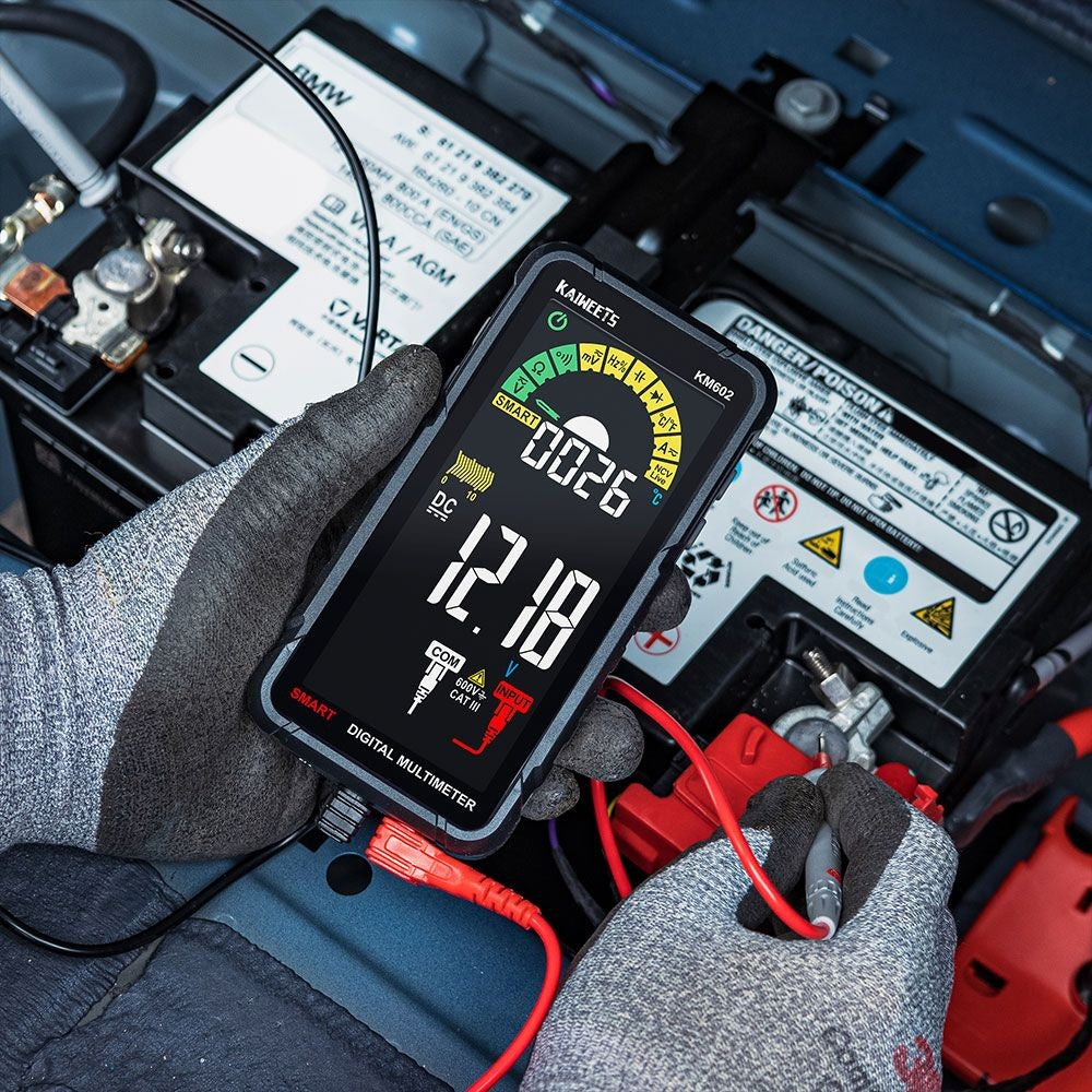 Digitální multimetr KAIWEETS KM602 s 6000 měřiči True-RMS, inteligentní režim, manuální režim, dobíjecí baterie 1200 mAh, automatické zamykání - černý