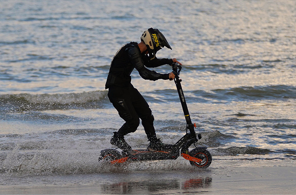 Elektrická koloběžka KuKirin G2 Max, 10palcové terénní pneumatiky, motor 1000 W, maximální rychlost 55 km/h, baterie 48 V 20 Ah, dojezd 80 km, maximální zatížení 120 kg, odnímatelné sedadlo, nastavitelná výška