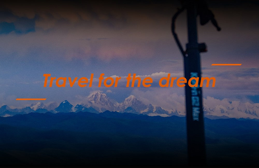 Elektrická koloběžka KuKirin G2 Max, 10palcové terénní pneumatiky, motor 1000 W, maximální rychlost 55 km/h, baterie 48 V 20 Ah, dojezd 80 km, maximální zatížení 120 kg, odnímatelné sedadlo, nastavitelná výška