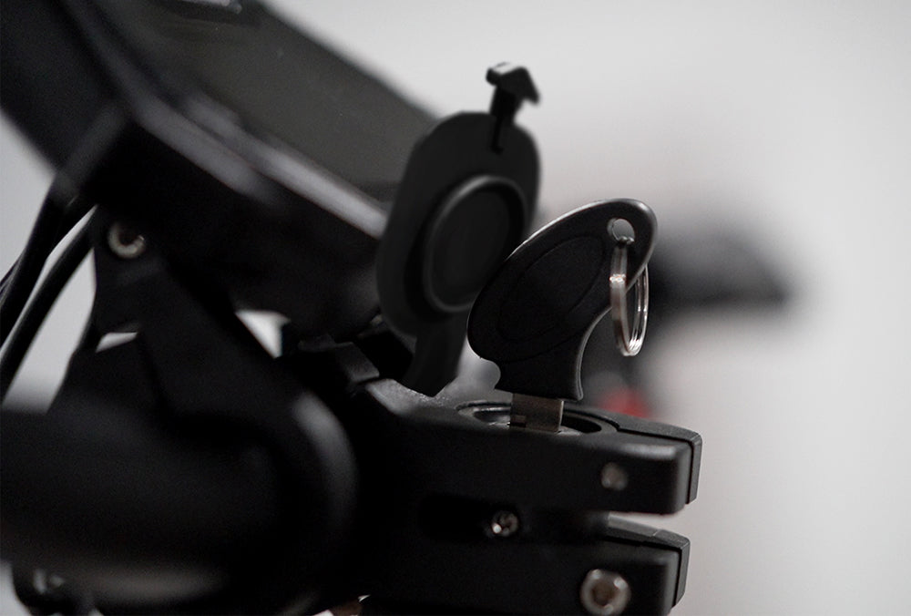 KuKirin G3 Pro 2024 verze 1200W*2 motor terénní elektrická koloběžka 10palcové pneumatiky 52V 23,2Ah vyměnitelná baterie dojezd 80 km maximální rychlost 65 km/h dvojitý hydraulický tlumič nárazů vodotěsnost IP54 dvojitá hydraulická brzda