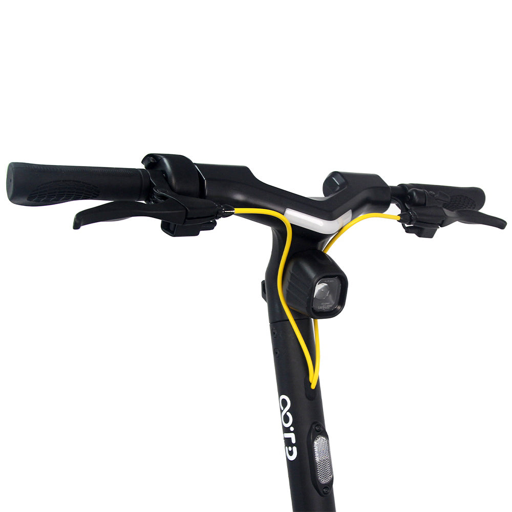 Skládací elektrická koloběžka OOTD S10, 10palcové pneumatiky, motor 1400 W, maximální rychlost 25 km/h, baterie 48 V 20 Ah, dojezd 60–70 km, maximální zatížení 120 kg, tlumení nárazů s kotoučovou brzdou – žlutá