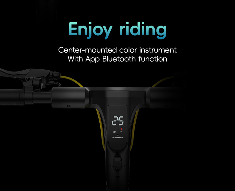 Elektrická koloběžka OOTD S10, motor 1400 W, 10palcové pneumatiky, baterie 48 V 20 Ah, maximální rychlost 55 km/h, dojezd 60–70 km, kotoučová brzda, odpružení vpředu i vzadu