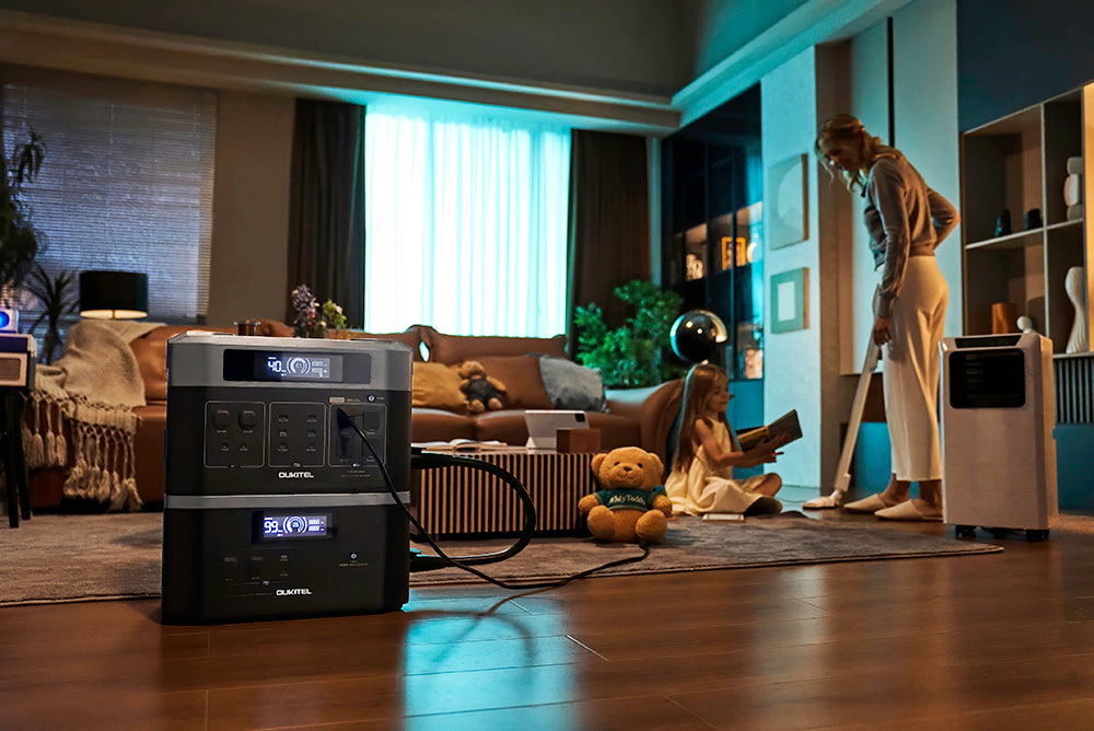 Balkonová elektrárna OUKITEL BP2000, solární generátor s LiFePO4 bateriemi 2048 Wh/640 000 mAh, výstupní výkon 2200 W AC, UPS 2000 W, nabíjení 1800 W AC, možnost rozšíření až na 7 baterií, 15 výstupů, kompatibilní s 99 % balkonových elektráren.