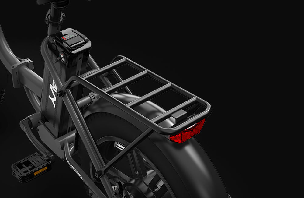 Elektrokolo PVY LS20, motor 250 W, baterie 48 V 16,5 Ah, tlusté pneumatiky 20 x 4,0 palce, maximální rychlost 25 km/h, dojezd 100 km, hydraulická brzda, uzamykatelná tlumicí vidlice, řazení Shimano 7 rychlostí, LCD displej - šedé