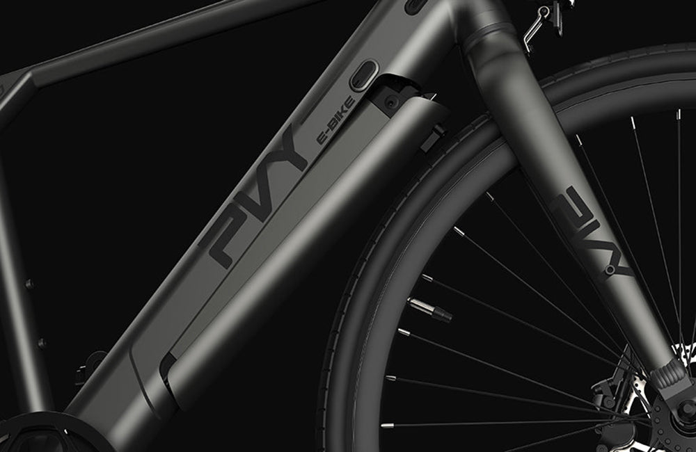 Elektrokolo PVY P30, pneumatiky 27,5*2,1 palce, motor 500 W, snímač točivého momentu 50 N.m, baterie 36 V 13,5 Ah, maximální dojezd 100 km, hydraulická kotoučová brzda SHIMANO, 9 rychlostí, hliníková slitina, vodotěsnost IP66 - šedá