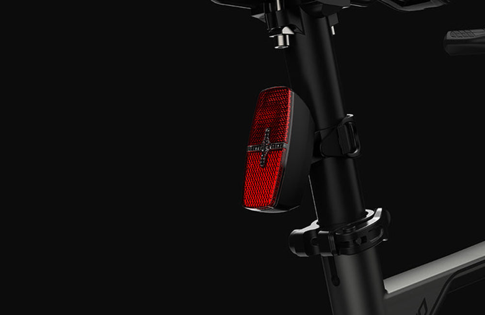 Elektrokolo PVY P30, pneumatiky 27,5*2,1 palce, motor 500 W, snímač točivého momentu 50 N.m, baterie 36 V 13,5 Ah, maximální dojezd 100 km, hydraulická kotoučová brzda SHIMANO, 9 rychlostí, hliníková slitina, vodotěsnost IP66 - šedá