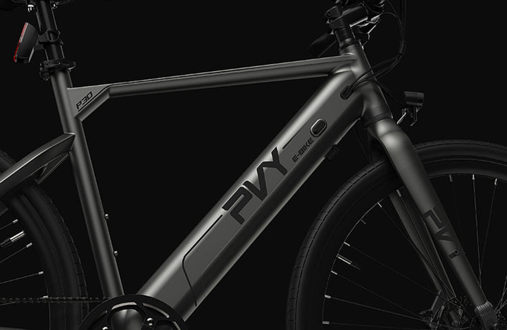 Elektrokolo PVY P30, pneumatiky 27,5*2,1 palce, motor 500 W, snímač točivého momentu 50 N.m, baterie 36 V 13,5 Ah, maximální dojezd 100 km, hydraulická kotoučová brzda SHIMANO, 9 rychlostí, hliníková slitina, vodotěsnost IP66 - šedá