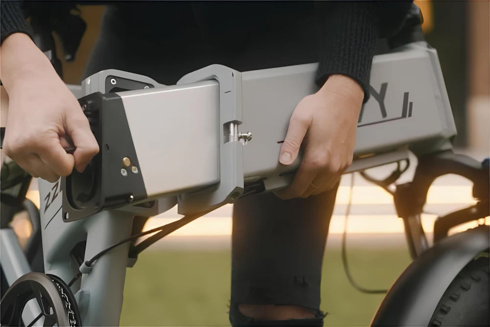 Skládací elektrokolo PVY Z20 Plus 1000W, tlusté pneumatiky 20*4,0, 48V, baterie 16,5Ah, dojezd 80–120 km, 7stupňová převodovka Shimano, uzamykatelná odpružená vidlice a zadní tlumič, hydraulická brzda, barevný LCD displej, nosnost 150 kg – zelená