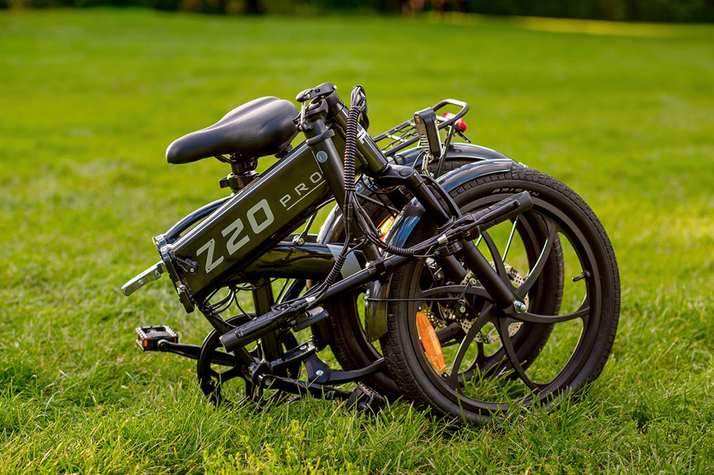 Elektrokolo PVY Z20 Pro, 20palcové pneumatiky, 250W motor v náboji, maximální rychlost 25 km/h, 36 V, 10,4 Ah, vyměnitelná baterie, dojezd 80–100 km, LCD displej – šedý