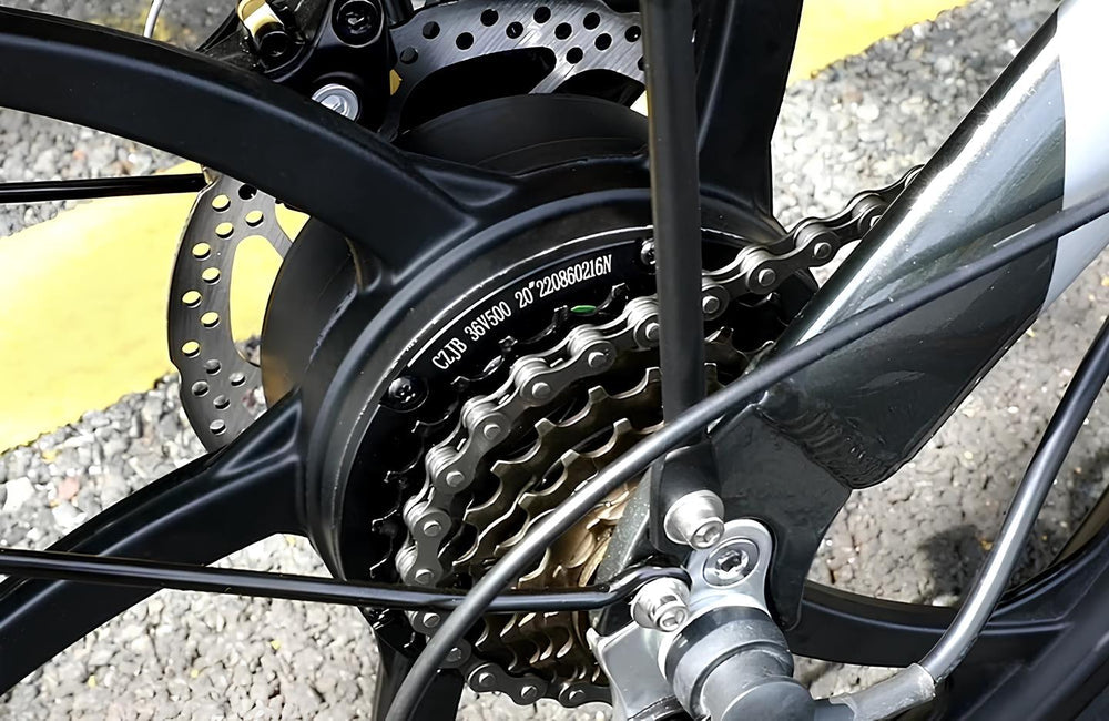 Elektrokolo PVY Z20 Pro, 20palcové pneumatiky, 250W motor v náboji, maximální rychlost 25 km/h, 36 V, 10,4 Ah, vyměnitelná baterie, dojezd 80–100 km, LCD displej – šedý