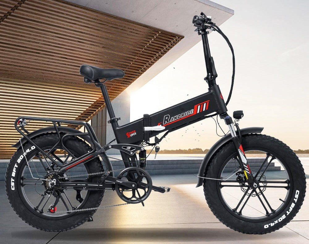 Elektrokolo RANDRIDE YX20, motor 1000 W, maximální rychlost 45 km/h, baterie 48 V 17 Ah, maximální dojezd 80–90 km, 20 tlustých pneumatik o rozměrech 4,0 palce, nosnost 150 kg, řazení Shimano 7 rychlostí