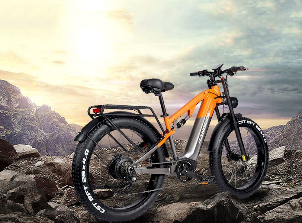 Elektrokolo RANDRIDE YX80, bezkartáčový motor 1500 W, baterie 48 V 20 Ah, tlusté pneumatiky CST 26 x 4,0", maximální rychlost 50 km/h, maximální dojezd 124 km, zadní tlumič, hydraulické brzdy Shimano, řazení Shimano 7 rychlostí, LCD displej