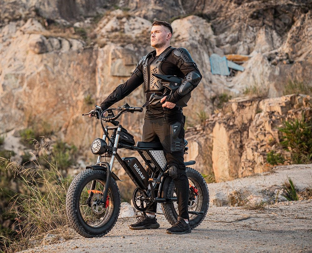 Elektrokolo Ridstar Q20, bezkartáčový motor 1000 W, tlusté pneumatiky 20*4 palce, 48 V, 20 Ah, vyměnitelná baterie, maximální rychlost 48 km/h, dojezd 120 km, hydraulická kotoučová brzda