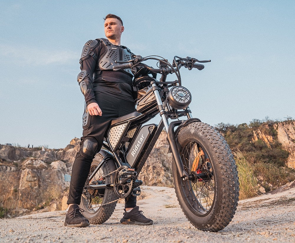 Elektrokolo Ridstar Q20, bezkartáčový motor 1000 W, tlusté pneumatiky 20*4 palce, 48 V, 20 Ah, vyměnitelná baterie, maximální rychlost 48 km/h, dojezd 120 km, hydraulická kotoučová brzda