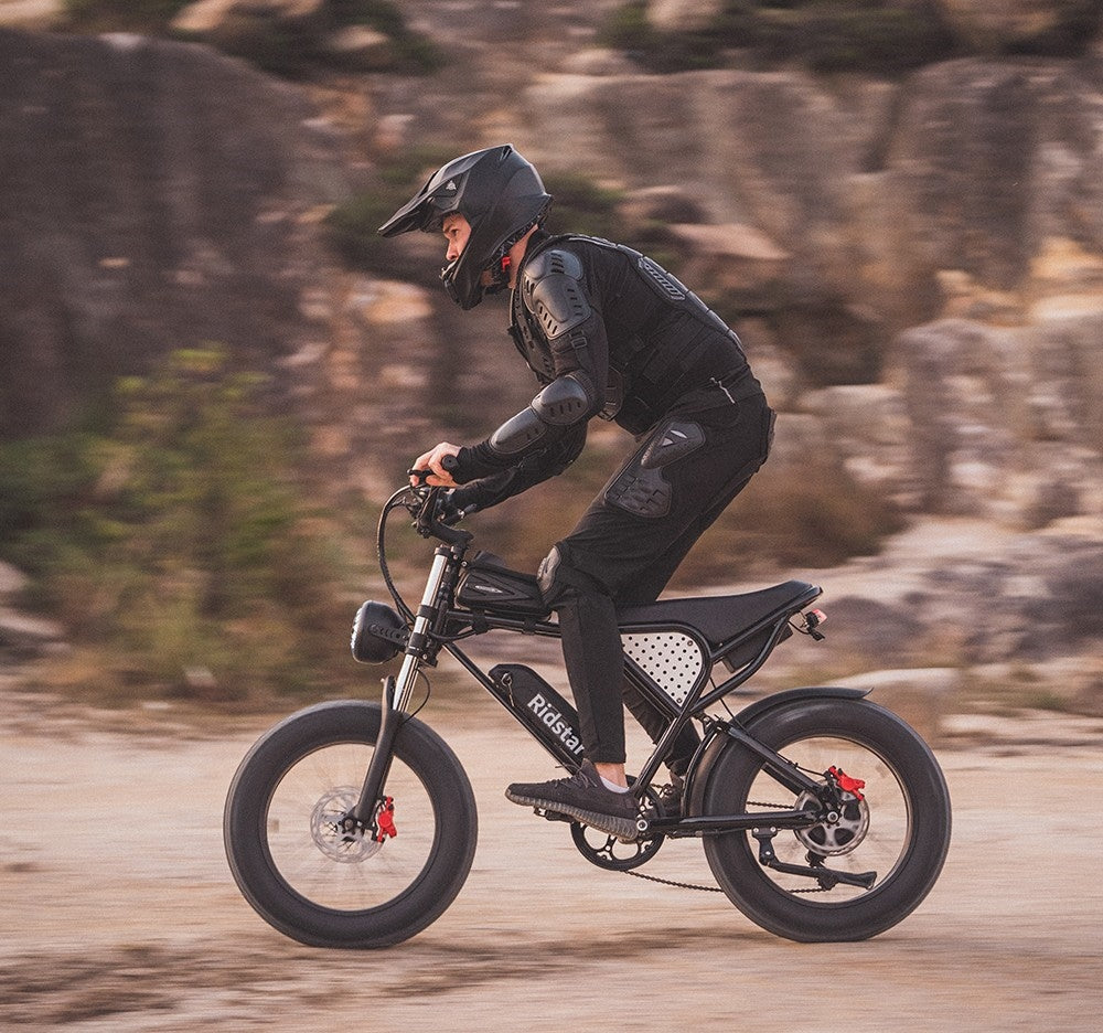 Elektrokolo Ridstar Q20, bezkartáčový motor 1000 W, tlusté pneumatiky 20*4 palce, 48 V, 20 Ah, vyměnitelná baterie, maximální rychlost 48 km/h, dojezd 120 km, hydraulická kotoučová brzda