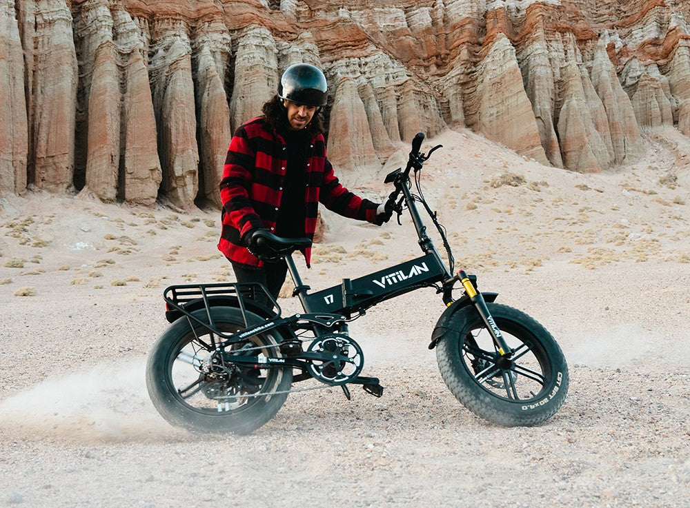 Skládací elektrické kolo Vitilan I7 Pro 2.0, 20*4,0palcové tlusté pneumatiky, 750W motor Bafang 48V 20Ah, vyměnitelná baterie, maximální rychlost 45 km/h, dojezd 80-100 km, Shimano 8 rychlostí, vzduchové odpružení, přední vidlice, hydraulická kotoučová brzda, LCD displej - bílá